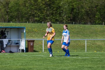 Bild 341 - B-Juniorinnen Bramstedter TS - SSV Hennstedt : Ergebnis: 3:7